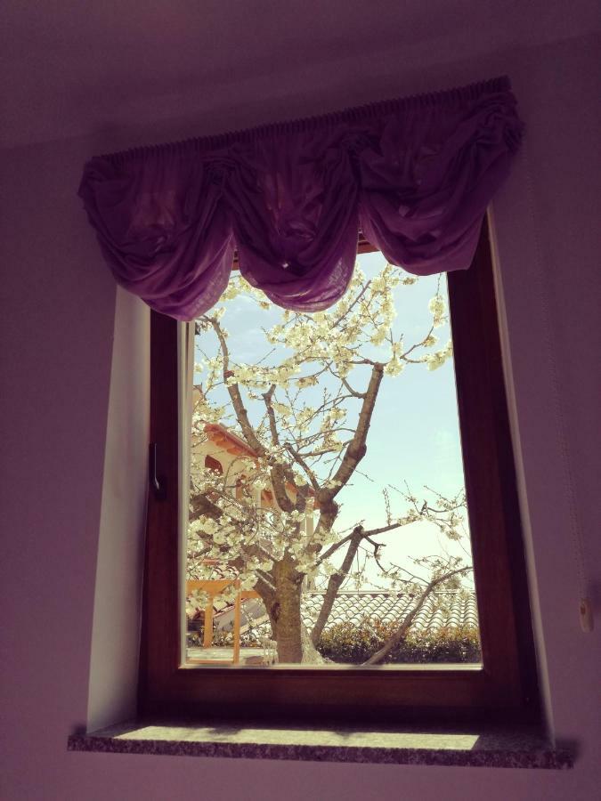 Room Kris With Private Entrance & Private Bathroom Vilanija Exterior photo