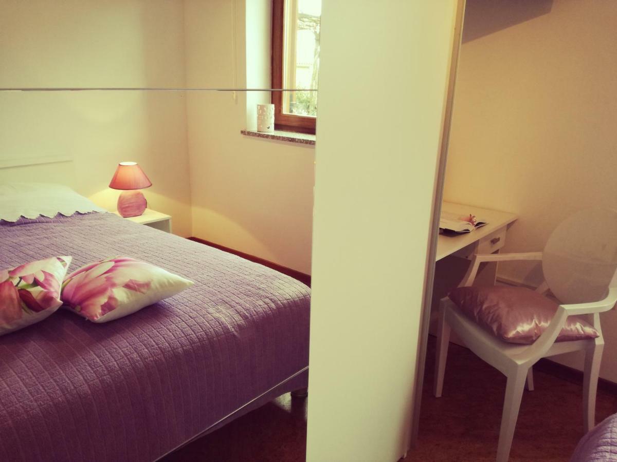 Room Kris With Private Entrance & Private Bathroom Vilanija Exterior photo